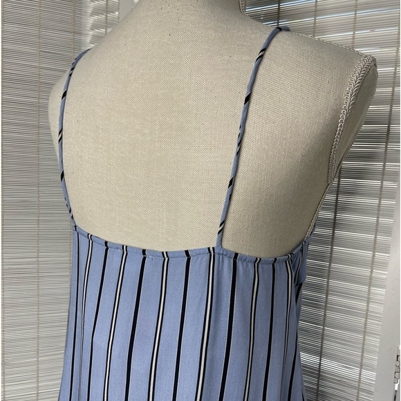 Superdown Kennedy Blue Stripe Surplice Tie Top Size S NWT - Picture 4 of 8